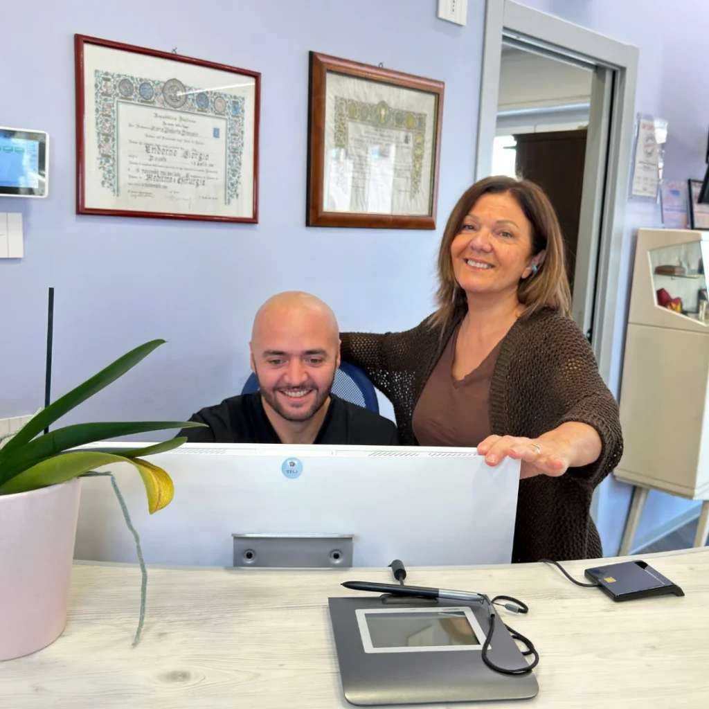 FOTO CI PRENDIAMO CURA DI TE GALLERY 4 - Dentista a Borgomanero